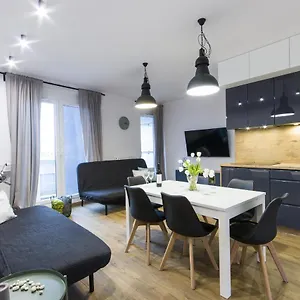 https://nowy-apartament-atal-tower-gara-taras-widokowy-centrum.hotelswroclaw.com